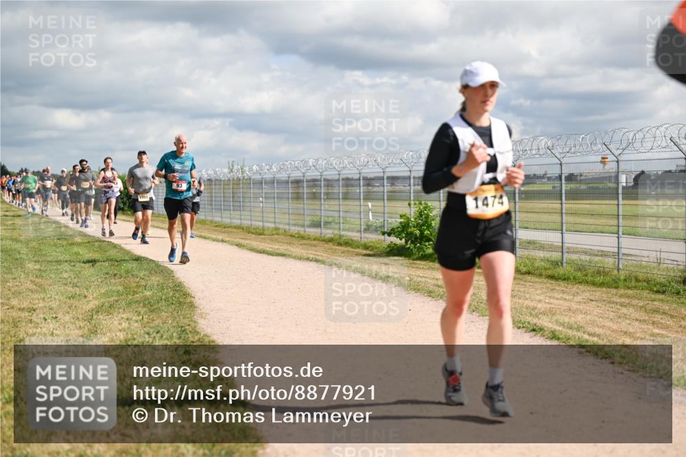 14.09.2025 - Airport Race Dr. Thomas Lammeyer http://msf.ph/oto/8877921 14.09.2025 12:24:45 Laufen 1178, 1393, 1474 meine-sportfotos.de