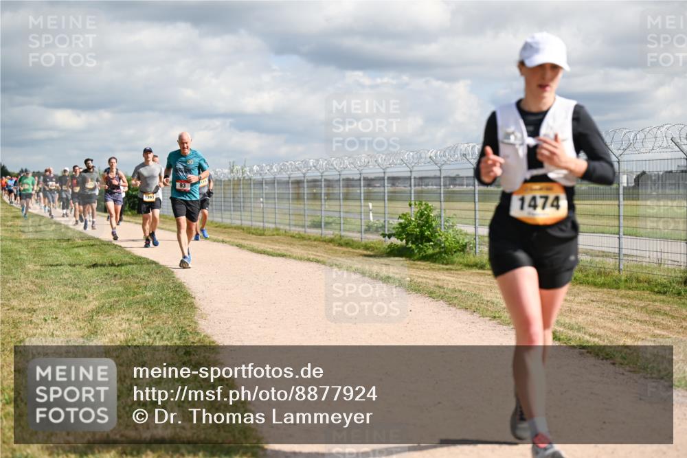 14.09.2025 - Airport Race Dr. Thomas Lammeyer http://msf.ph/oto/8877924 14.09.2025 12:24:45 Laufen 1393, 93, 1474 meine-sportfotos.de