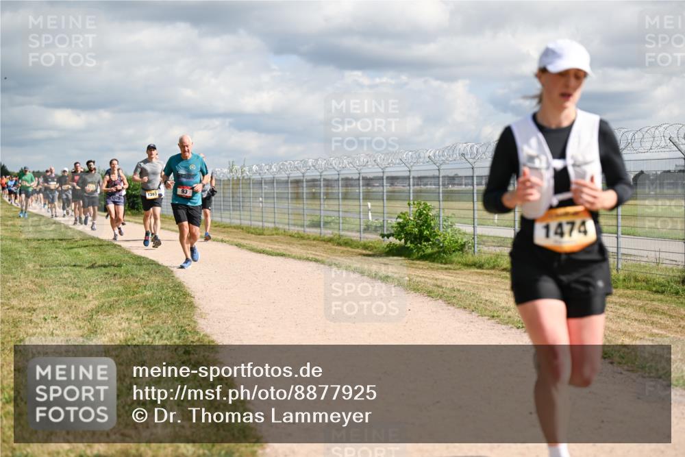 14.09.2025 - Airport Race Dr. Thomas Lammeyer http://msf.ph/oto/8877925 14.09.2025 12:24:45 Laufen 93, 1393, 1474 meine-sportfotos.de