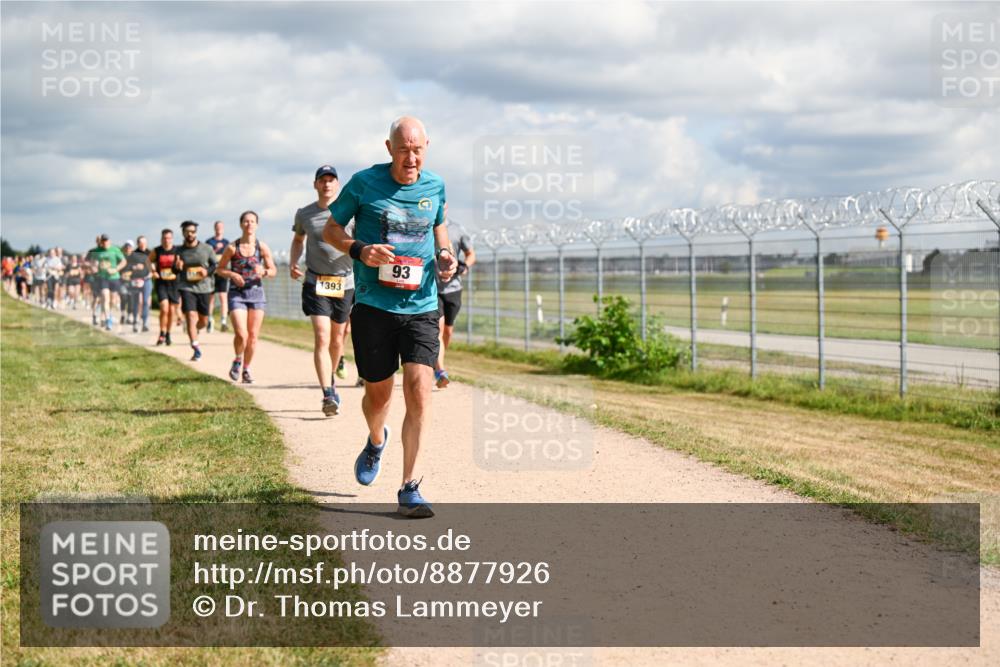 14.09.2025 - Airport Race Dr. Thomas Lammeyer http://msf.ph/oto/8877926 14.09.2025 12:24:48 Laufen 1393, 93 meine-sportfotos.de