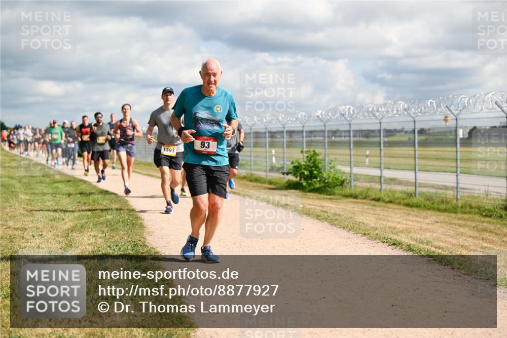 14.09.2025 - Airport Race Dr. Thomas Lammeyer http://msf.ph/oto/8877927 14.09.2025 12:24:49 Laufen 1393, 93 meine-sportfotos.de