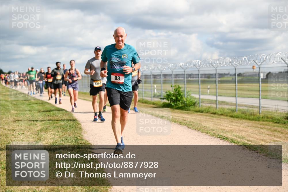 14.09.2025 - Airport Race Dr. Thomas Lammeyer http://msf.ph/oto/8877928 14.09.2025 12:24:49 Laufen 2119, 93, 1393 meine-sportfotos.de
