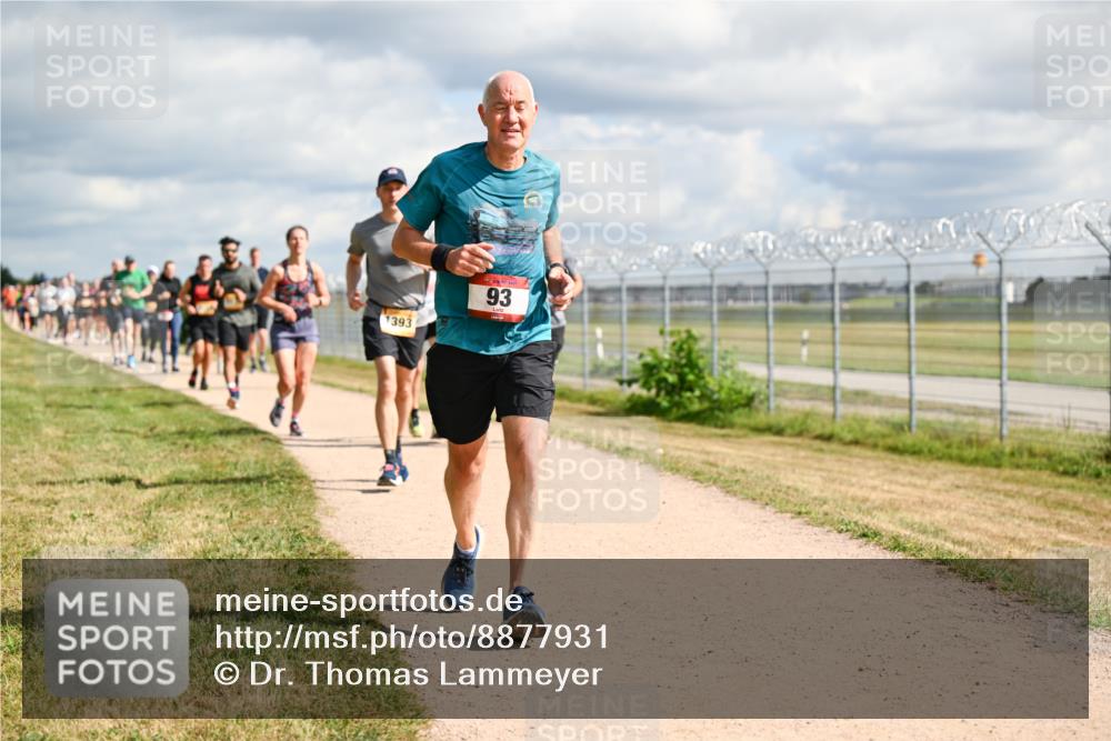 14.09.2025 - Airport Race Dr. Thomas Lammeyer http://msf.ph/oto/8877931 14.09.2025 12:24:49 Laufen 1393, 93 meine-sportfotos.de