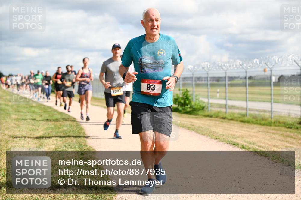 14.09.2025 - Airport Race Dr. Thomas Lammeyer http://msf.ph/oto/8877935 14.09.2025 12:24:50 Laufen 1393, 93, 2021 meine-sportfotos.de