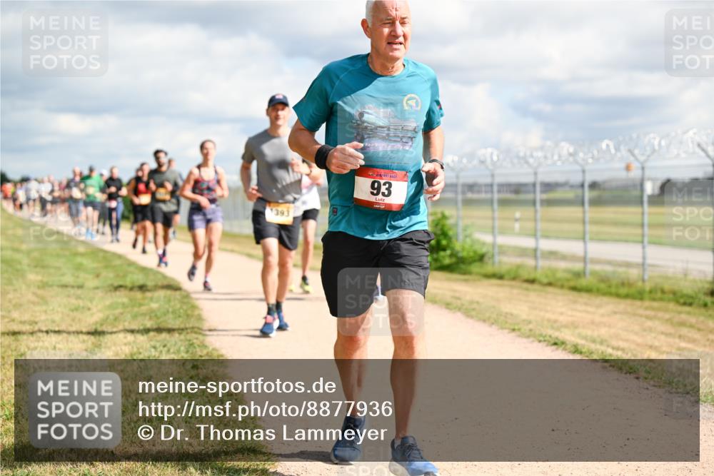 14.09.2025 - Airport Race Dr. Thomas Lammeyer http://msf.ph/oto/8877936 14.09.2025 12:24:50 Laufen 393, 93, 2021, 1 meine-sportfotos.de