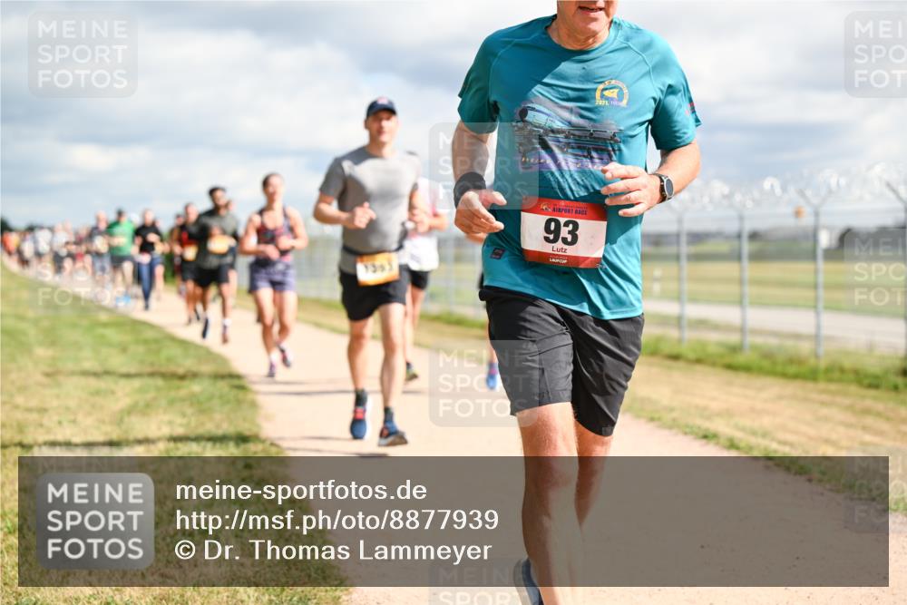 14.09.2025 - Airport Race Dr. Thomas Lammeyer http://msf.ph/oto/8877939 14.09.2025 12:24:50 Laufen 93, 2021 meine-sportfotos.de