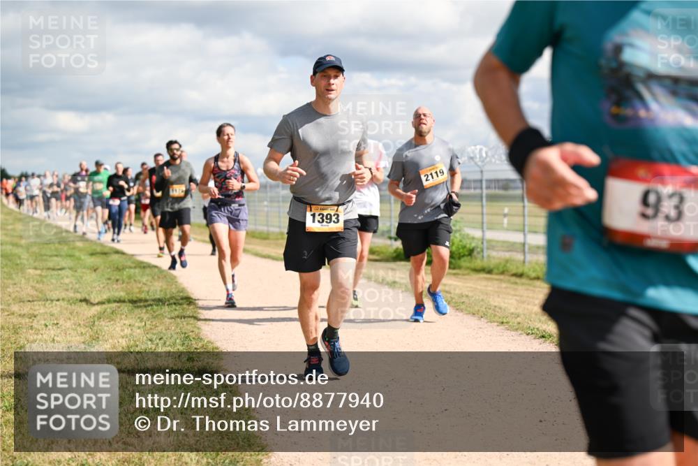 14.09.2025 - Airport Race Dr. Thomas Lammeyer http://msf.ph/oto/8877940 14.09.2025 12:24:51 Laufen 2119, 1393, 93 meine-sportfotos.de