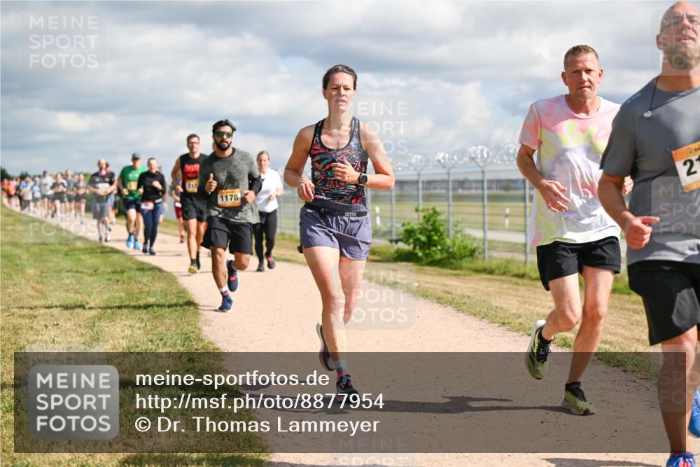 14.09.2025 - Airport Race Dr. Thomas Lammeyer http://msf.ph/oto/8877954 14.09.2025 12:24:53 Laufen 1178, 21 meine-sportfotos.de