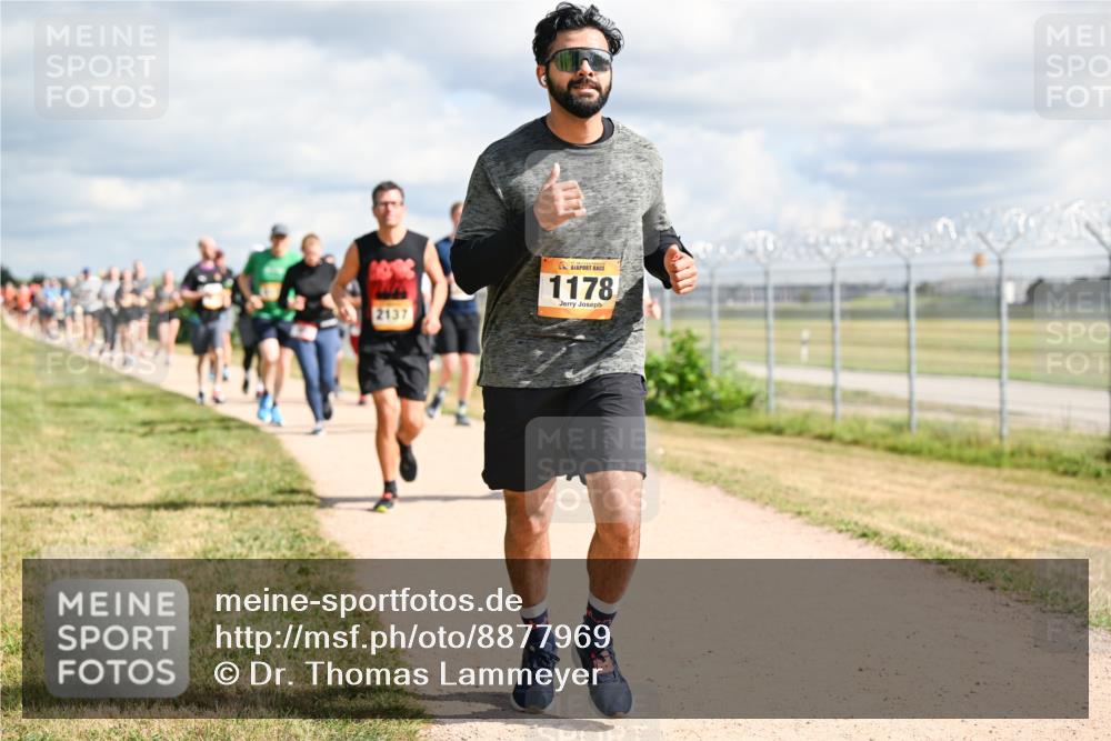 14.09.2025 - Airport Race Dr. Thomas Lammeyer http://msf.ph/oto/8877969 14.09.2025 12:24:55 Laufen 2137, 1178 meine-sportfotos.de