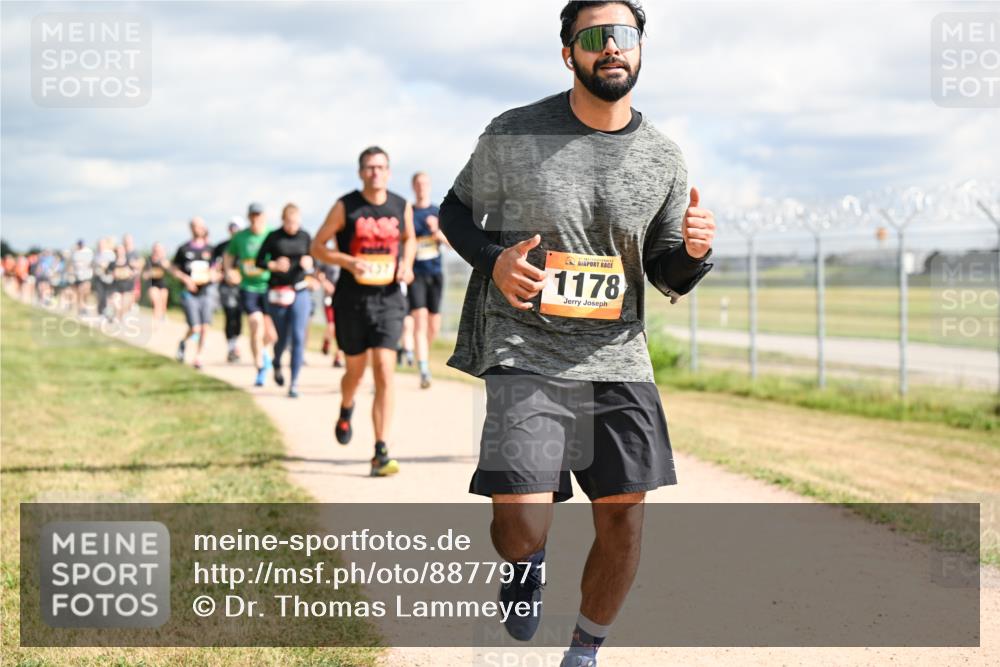 14.09.2025 - Airport Race Dr. Thomas Lammeyer http://msf.ph/oto/8877971 14.09.2025 12:24:55 Laufen 1178 meine-sportfotos.de