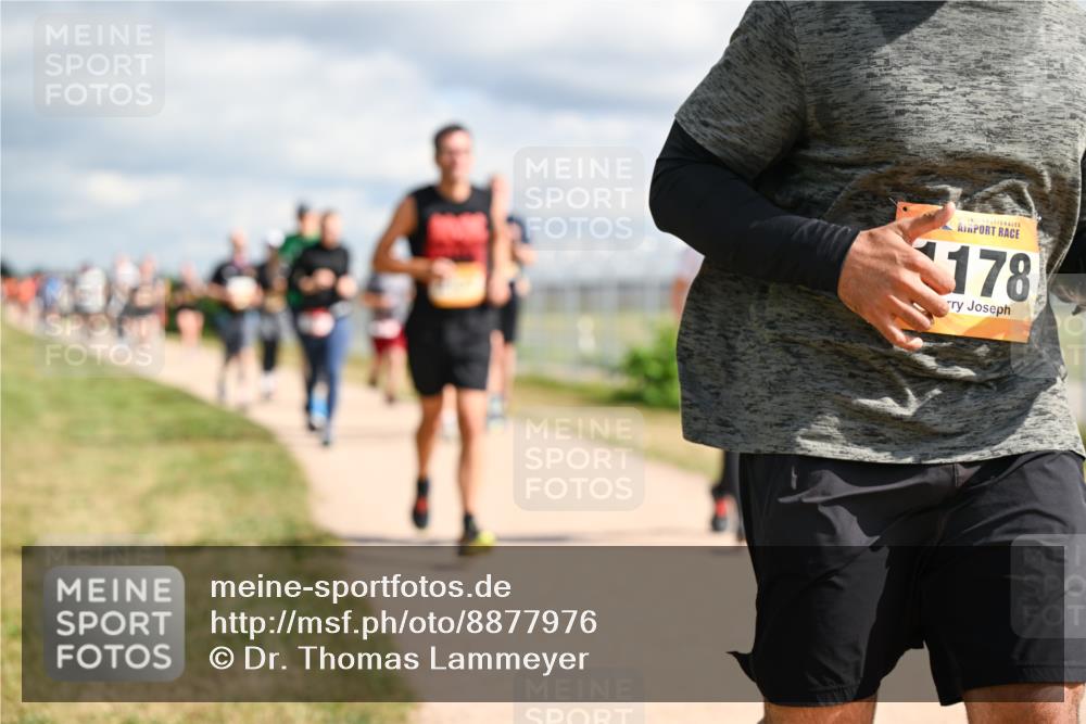 14.09.2025 - Airport Race Dr. Thomas Lammeyer http://msf.ph/oto/8877976 14.09.2025 12:24:56 Laufen 178 meine-sportfotos.de