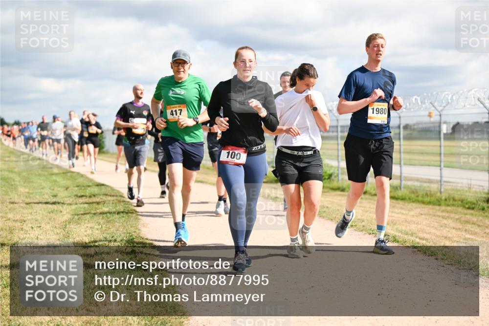 14.09.2025 - Airport Race Dr. Thomas Lammeyer http://msf.ph/oto/8877995 14.09.2025 12:24:59 Laufen 417, 100, 1980, 1980 meine-sportfotos.de
