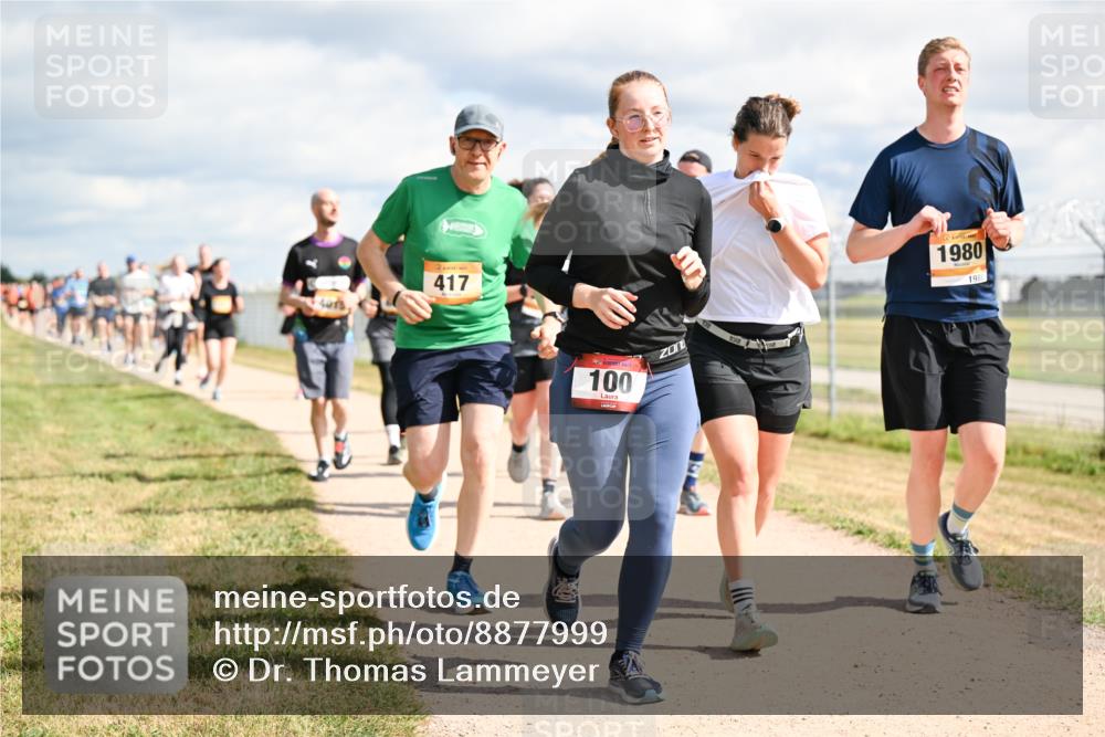 14.09.2025 - Airport Race Dr. Thomas Lammeyer http://msf.ph/oto/8877999 14.09.2025 12:25:00 Laufen 417, 100, 1980, 1980 meine-sportfotos.de
