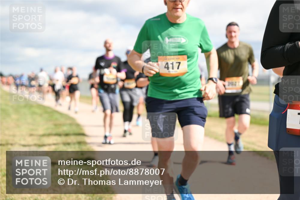 14.09.2025 - Airport Race Dr. Thomas Lammeyer http://msf.ph/oto/8878007 14.09.2025 12:25:01 Laufen 417 meine-sportfotos.de