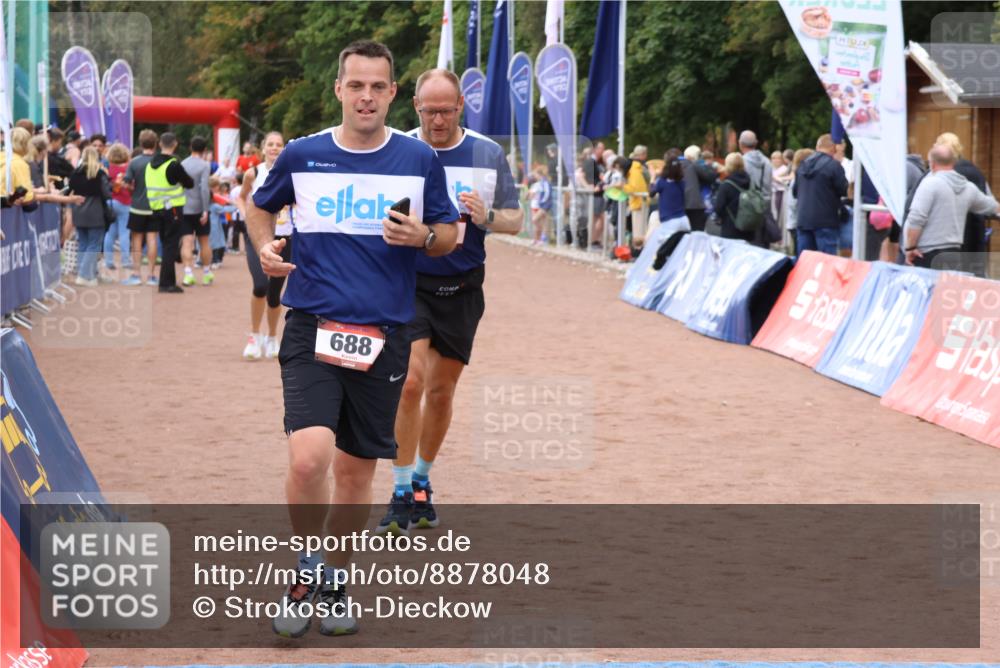 14.09.2025 - Airport Race Strokosch-Dieckow http://msf.ph/oto/8878048 14.09.2025 12:36:45 Ziel 688, 866, 993, 1176, 1409, 1572, 1706, 1712 meine-sportfotos.de