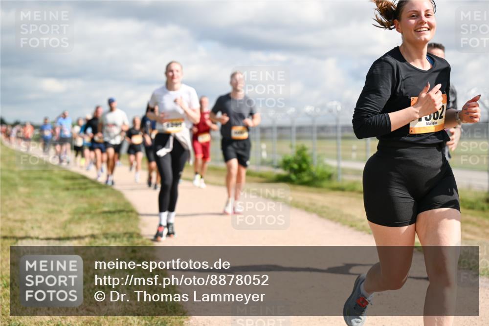 14.09.2025 - Airport Race Dr. Thomas Lammeyer http://msf.ph/oto/8878052 14.09.2025 12:25:07 Laufen 302 meine-sportfotos.de