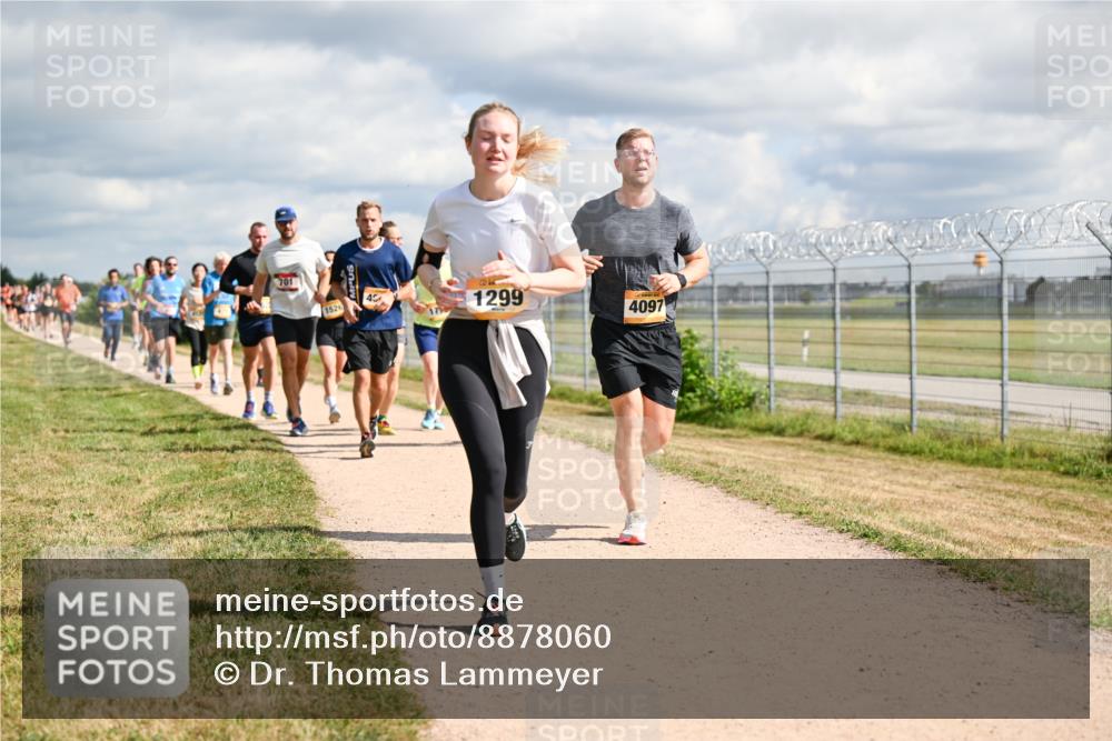 14.09.2025 - Airport Race Dr. Thomas Lammeyer http://msf.ph/oto/8878060 14.09.2025 12:25:08 Laufen 701, 1526, 45, 1299, 4097 meine-sportfotos.de