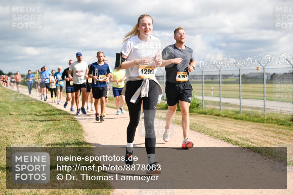 14.09.2025 - Airport Race Dr. Thomas Lammeyer http://msf.ph/oto/8878063 14.09.2025 12:25:08 Laufen 701, 400, 1299, 4097 meine-sportfotos.de
