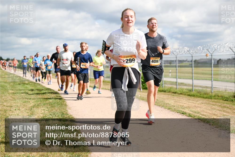14.09.2025 - Airport Race Dr. Thomas Lammeyer http://msf.ph/oto/8878065 14.09.2025 12:25:08 Laufen 400, 299, 4097 meine-sportfotos.de