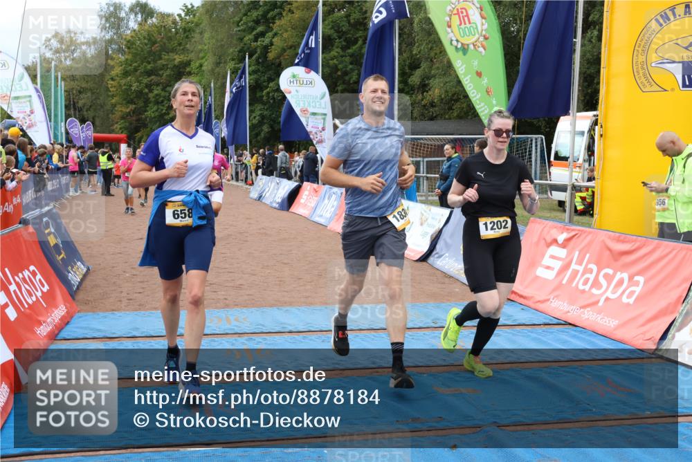 14.09.2025 - Airport Race Strokosch-Dieckow http://msf.ph/oto/8878184 14.09.2025 12:37:12 Ziel 193, 259, 517, 658, 987, 1202, 1375, 1645, 1789, 1822, 1830, 1840, 4057, 4218 meine-sportfotos.de