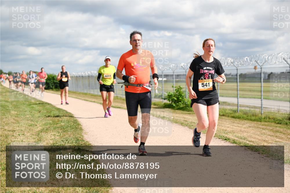 14.09.2025 - Airport Race Dr. Thomas Lammeyer http://msf.ph/oto/8878195 14.09.2025 12:25:24 Laufen 4211, 541 meine-sportfotos.de