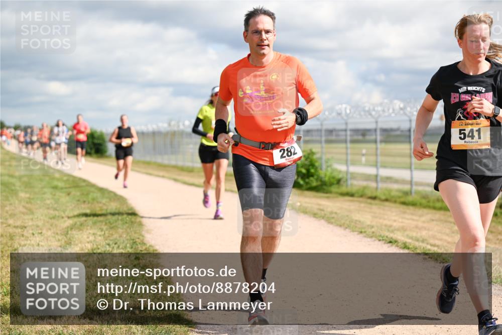 14.09.2025 - Airport Race Dr. Thomas Lammeyer http://msf.ph/oto/8878204 14.09.2025 12:25:25 Laufen 282, 541 meine-sportfotos.de
