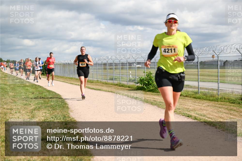 14.09.2025 - Airport Race Dr. Thomas Lammeyer http://msf.ph/oto/8878221 14.09.2025 12:25:27 Laufen 924, 1732, 4211 meine-sportfotos.de