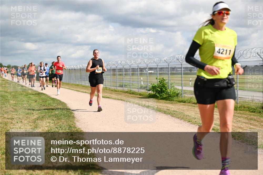 14.09.2025 - Airport Race Dr. Thomas Lammeyer http://msf.ph/oto/8878225 14.09.2025 12:25:27 Laufen 924, 1732, 4211 meine-sportfotos.de