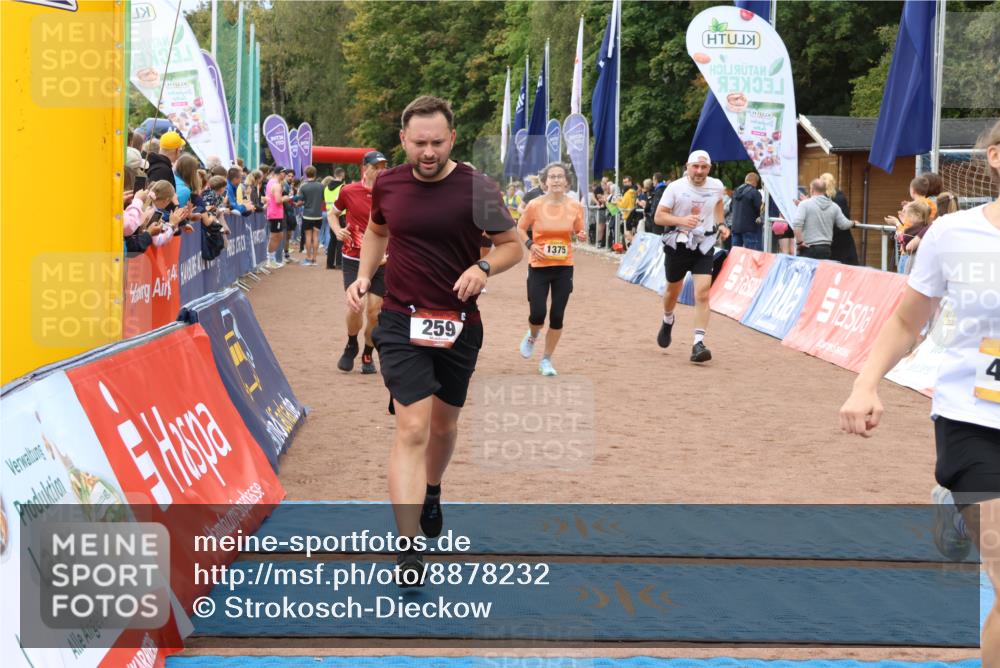 14.09.2025 - Airport Race Strokosch-Dieckow http://msf.ph/oto/8878232 14.09.2025 12:37:19 Ziel 193, 256, 259, 469, 517, 655, 676, 813, 877, 1375, 1645, 1789, 1822, 2113, 4057, 4218 meine-sportfotos.de