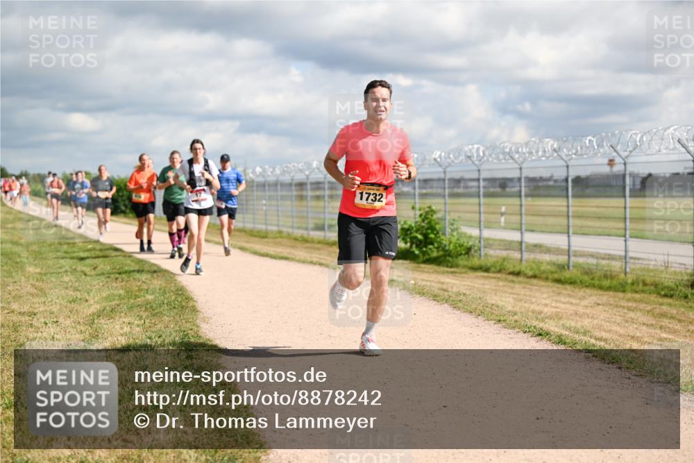 14.09.2025 - Airport Race Dr. Thomas Lammeyer http://msf.ph/oto/8878242 14.09.2025 12:25:32 Laufen 1732 meine-sportfotos.de