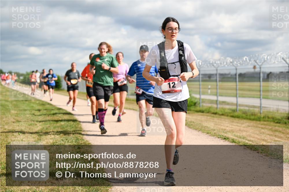 14.09.2025 - Airport Race Dr. Thomas Lammeyer http://msf.ph/oto/8878268 14.09.2025 12:25:36 Laufen 16, 12 meine-sportfotos.de