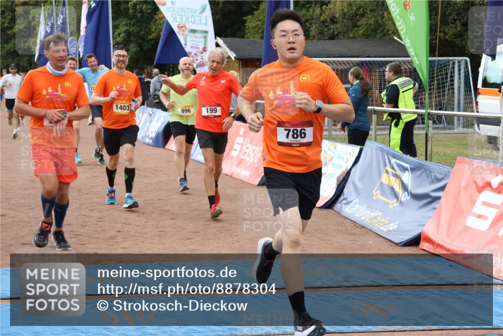 14.09.2025 - Airport Race Strokosch-Dieckow http://msf.ph/oto/8878304 14.09.2025 12:37:35 Ziel 199, 315, 786, 951, 977, 996, 998, 1198, 1222, 1403, 1682, 1889, 4242, 4400 meine-sportfotos.de