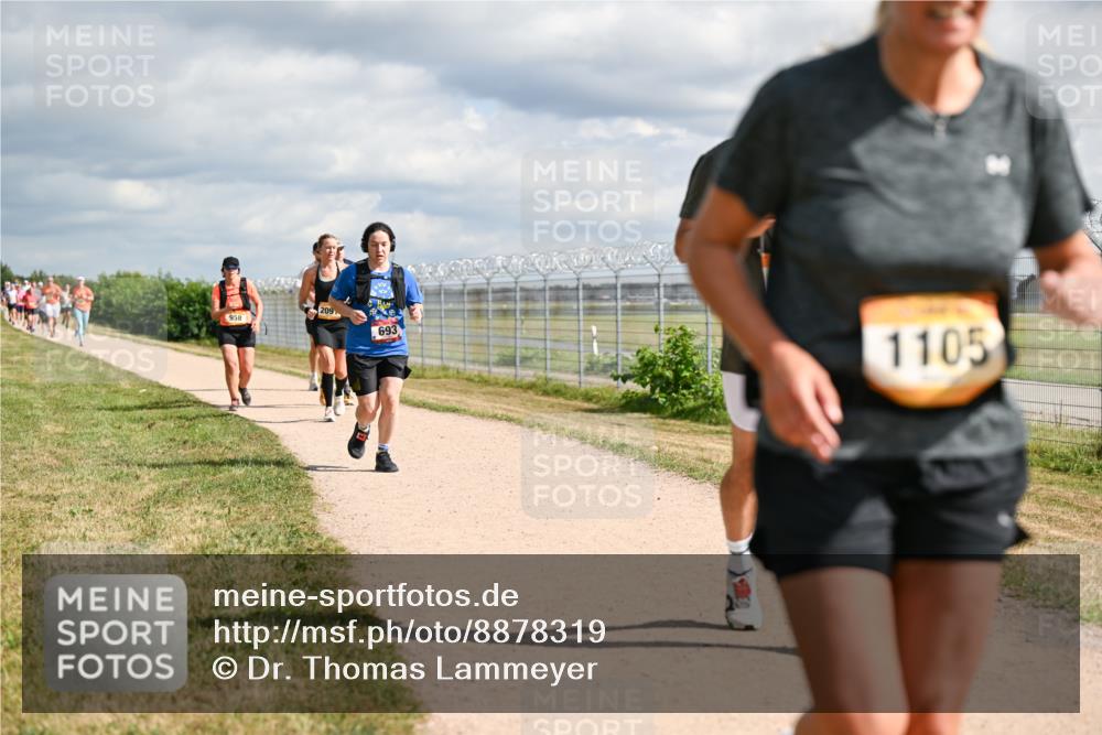 14.09.2025 - Airport Race Dr. Thomas Lammeyer http://msf.ph/oto/8878319 14.09.2025 12:25:42 Laufen 958, 209, 693, 1105 meine-sportfotos.de