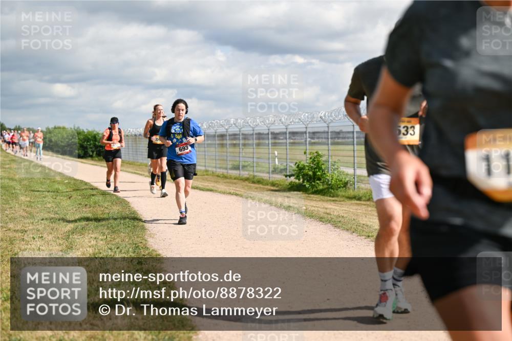14.09.2025 - Airport Race Dr. Thomas Lammeyer http://msf.ph/oto/8878322 14.09.2025 12:25:42 Laufen 09, 693, 533, 11 meine-sportfotos.de