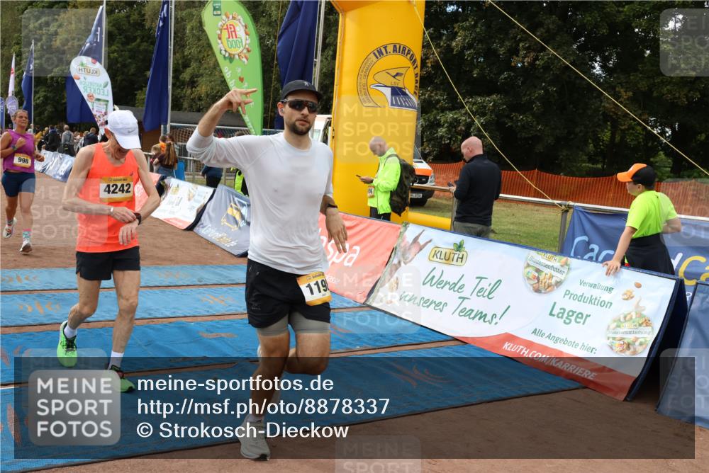 14.09.2025 - Airport Race Strokosch-Dieckow http://msf.ph/oto/8878337 14.09.2025 12:37:41 Ziel 148, 315, 817, 818, 890, 946, 996, 998, 1198, 1222, 1403, 1682, 1889, 2106, 4242 meine-sportfotos.de