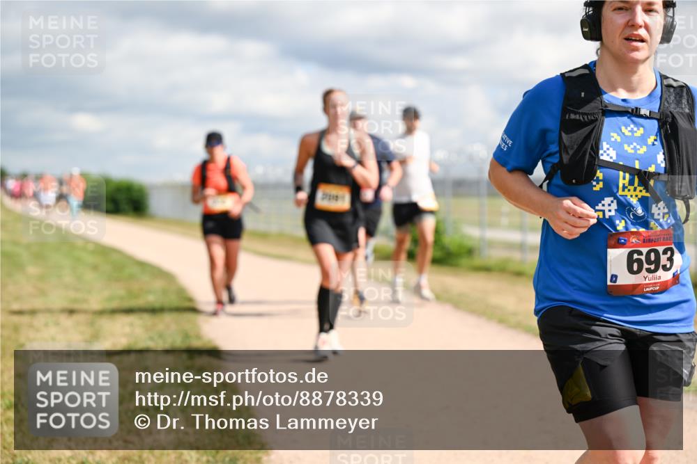 14.09.2025 - Airport Race Dr. Thomas Lammeyer http://msf.ph/oto/8878339 14.09.2025 12:25:46 Laufen 693 meine-sportfotos.de