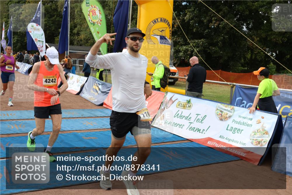 14.09.2025 - Airport Race Strokosch-Dieckow http://msf.ph/oto/8878341 14.09.2025 12:37:41 Ziel 148, 315, 817, 818, 890, 946, 996, 998, 1198, 1222, 1403, 1682, 1889, 2106, 4242 meine-sportfotos.de