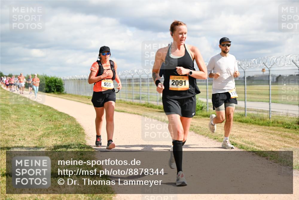 14.09.2025 - Airport Race Dr. Thomas Lammeyer http://msf.ph/oto/8878344 14.09.2025 12:25:47 Laufen 958, 2091, 20, 779 meine-sportfotos.de