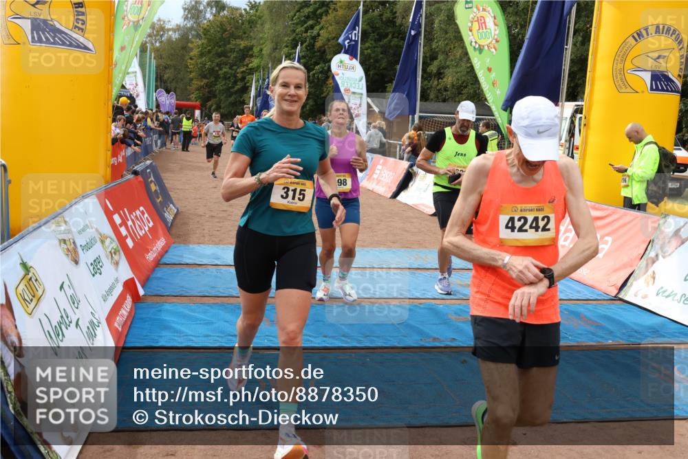 14.09.2025 - Airport Race Strokosch-Dieckow http://msf.ph/oto/8878350 14.09.2025 12:37:42 Ziel 148, 315, 817, 818, 890, 946, 998, 1136, 1198, 1222, 1682, 1889, 2106, 4242 meine-sportfotos.de