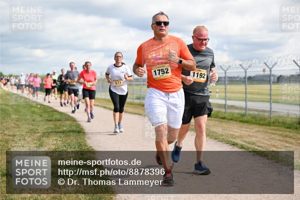 14.09.2025 - Airport Race Dr. Thomas Lammeyer http://msf.ph/oto/8878396 14.09.2025 12:26:05 Laufen 377, 1752, 1192 meine-sportfotos.de
