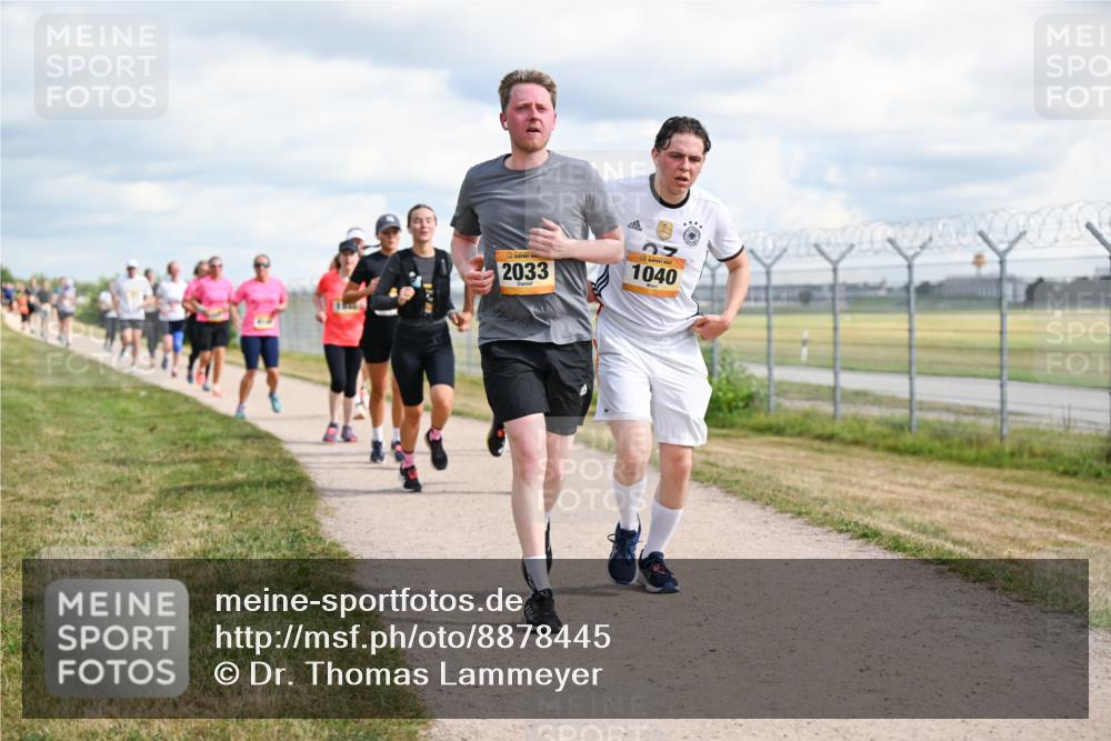 14.09.2025 - Airport Race Dr. Thomas Lammeyer http://msf.ph/oto/8878445 14.09.2025 12:26:10 Laufen 27, 2033, 1040 meine-sportfotos.de
