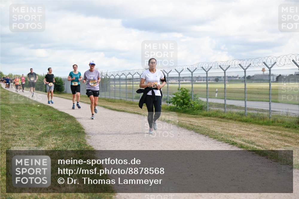 14.09.2025 - Airport Race Dr. Thomas Lammeyer http://msf.ph/oto/8878568 14.09.2025 12:26:25 Laufen 384, 2154 meine-sportfotos.de
