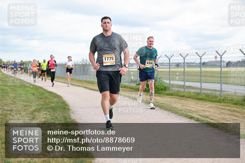 14.09.2025 - Airport Race Dr. Thomas Lammeyer http://msf.ph/oto/8878669 14.09.2025 12:26:37 Laufen 4227, 1775, 1775, 4399 meine-sportfotos.de