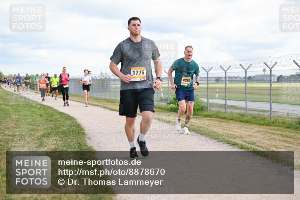 14.09.2025 - Airport Race Dr. Thomas Lammeyer http://msf.ph/oto/8878670 14.09.2025 12:26:37 Laufen 1775, 1775, 4399, 4399 meine-sportfotos.de