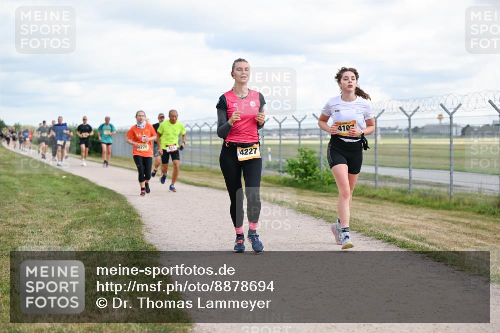 14.09.2025 - Airport Race Dr. Thomas Lammeyer http://msf.ph/oto/8878694 14.09.2025 12:26:44 Laufen 220, 4227, 410 meine-sportfotos.de