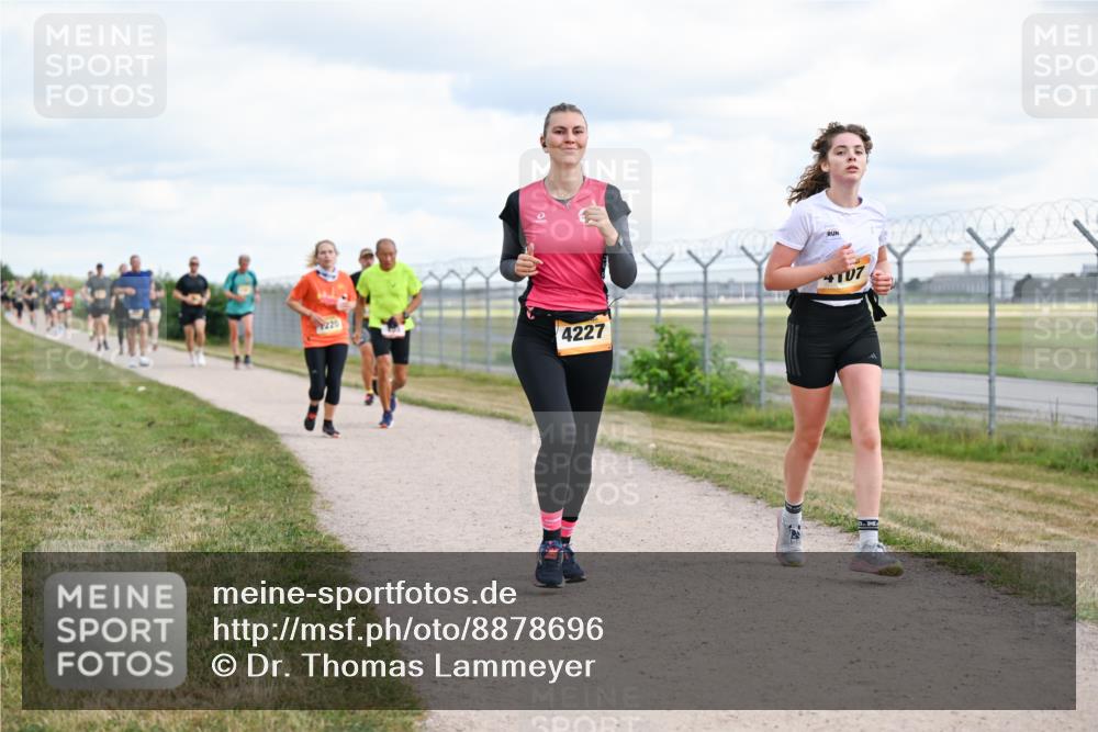 14.09.2025 - Airport Race Dr. Thomas Lammeyer http://msf.ph/oto/8878696 14.09.2025 12:26:44 Laufen 220, 107, 4227 meine-sportfotos.de
