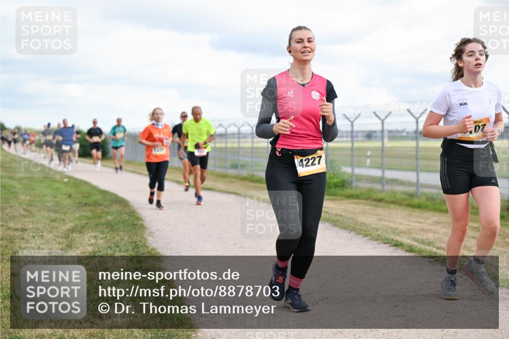 14.09.2025 - Airport Race Dr. Thomas Lammeyer http://msf.ph/oto/8878703 14.09.2025 12:26:45 Laufen 4227, 07 meine-sportfotos.de