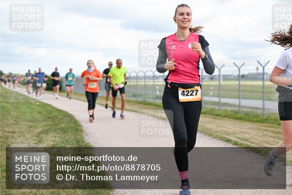 14.09.2025 - Airport Race Dr. Thomas Lammeyer http://msf.ph/oto/8878705 14.09.2025 12:26:45 Laufen 4227 meine-sportfotos.de