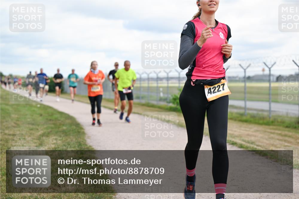 14.09.2025 - Airport Race Dr. Thomas Lammeyer http://msf.ph/oto/8878709 14.09.2025 12:26:45 Laufen 4227 meine-sportfotos.de