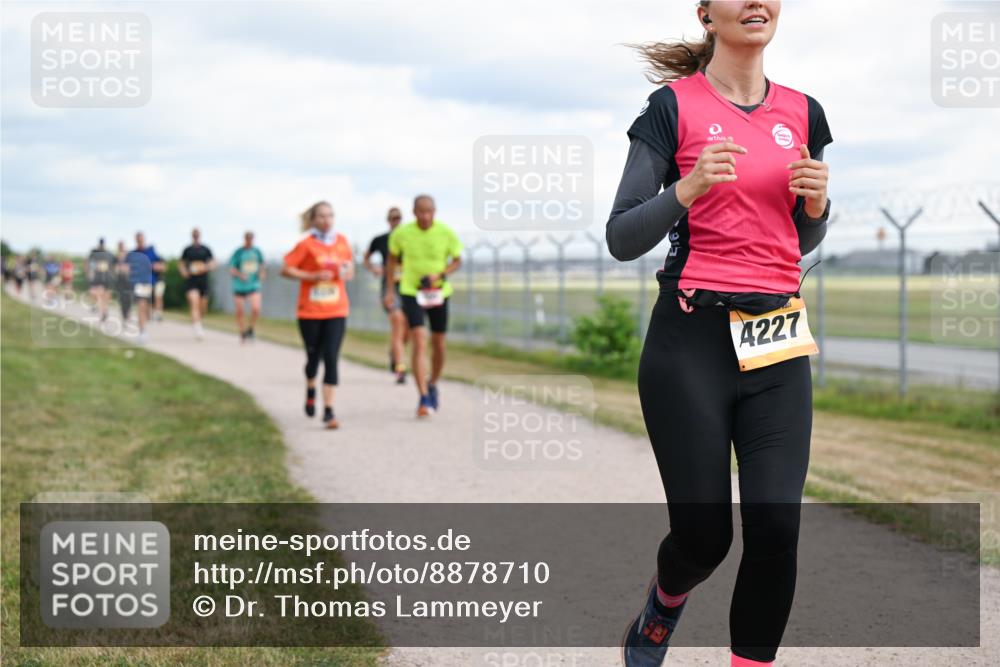 14.09.2025 - Airport Race Dr. Thomas Lammeyer http://msf.ph/oto/8878710 14.09.2025 12:26:45 Laufen 4227 meine-sportfotos.de